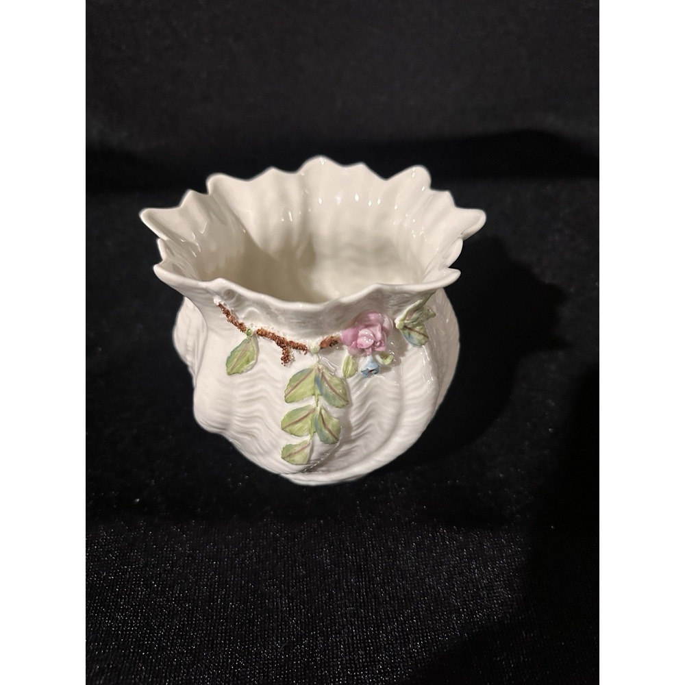 Belleek Carlingford Cache Twisted Planter Ruffled Edgeβ Flower Ireland Blk Stamp